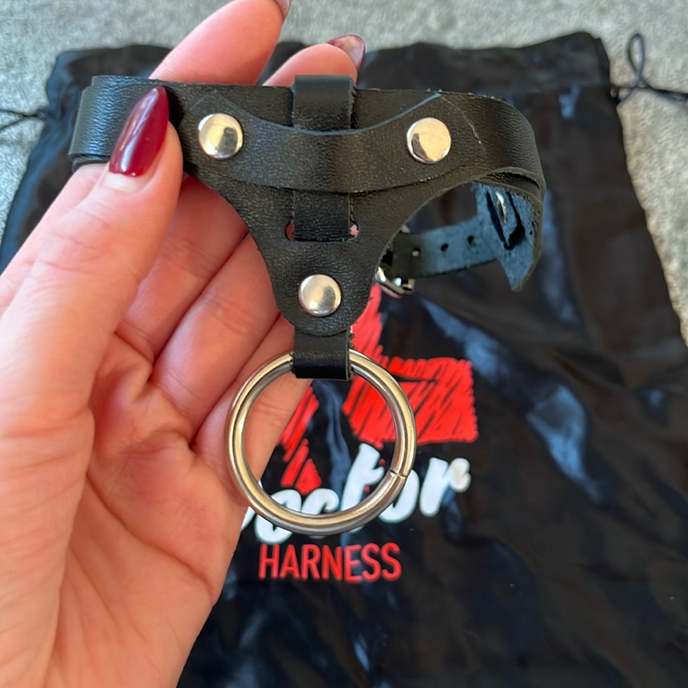 Genuine Leather Collar with Ring - Picture 2 of 4